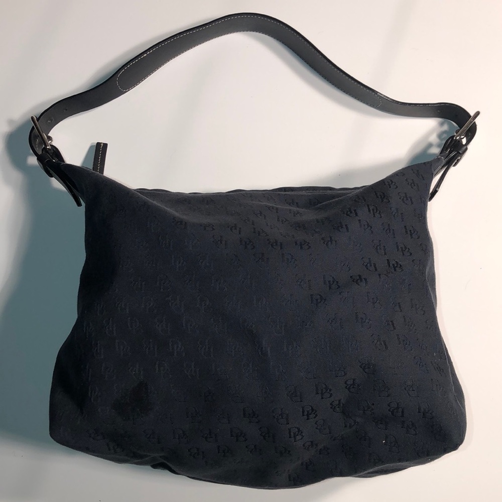 Dooney & Bourke black shoulder bag